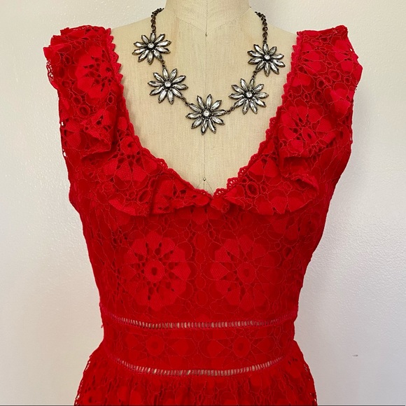 Red Lace Ruffle V-Neck Sleeveless dress - Picture 4 of 8
